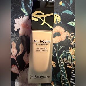Brand New ⭐️ YSL All Hours Foundation MN4
